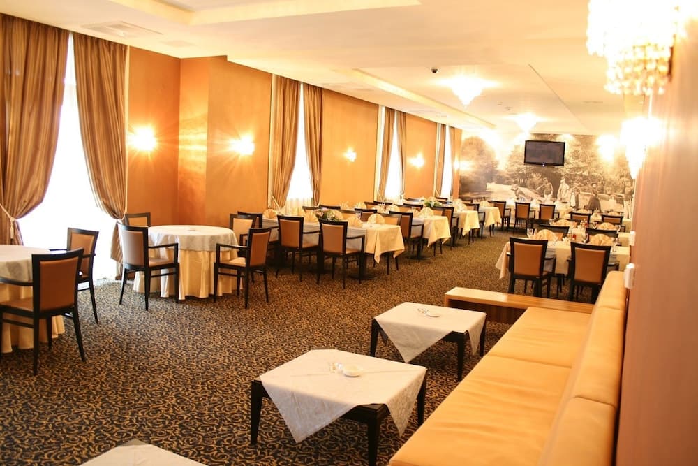 Hotel Crystal