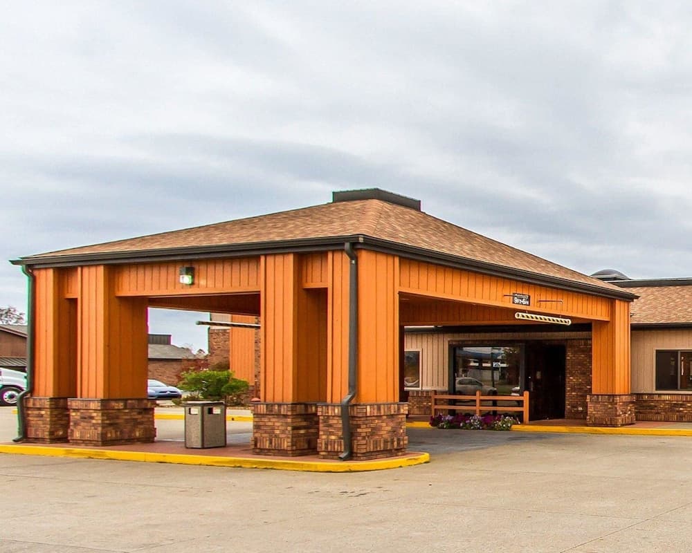 Quality Inn & Suites Marion