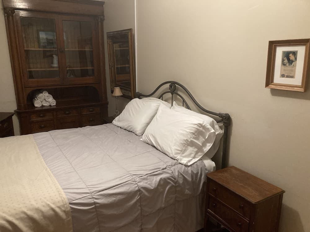 Old Chicago Inn