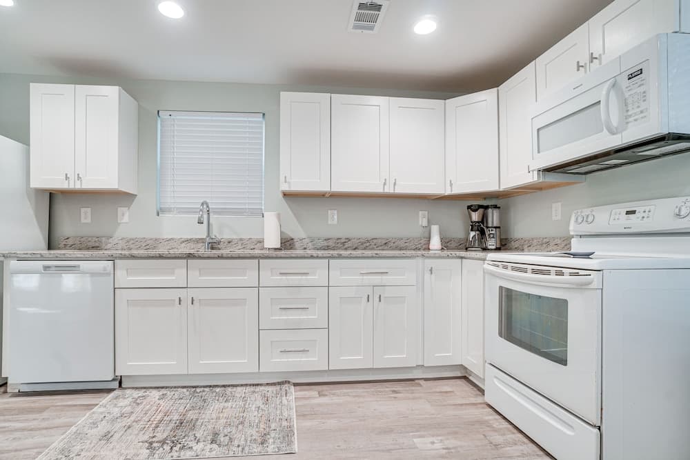 Cleveland Retreat w/ Patio: Yonah Mountain Views!