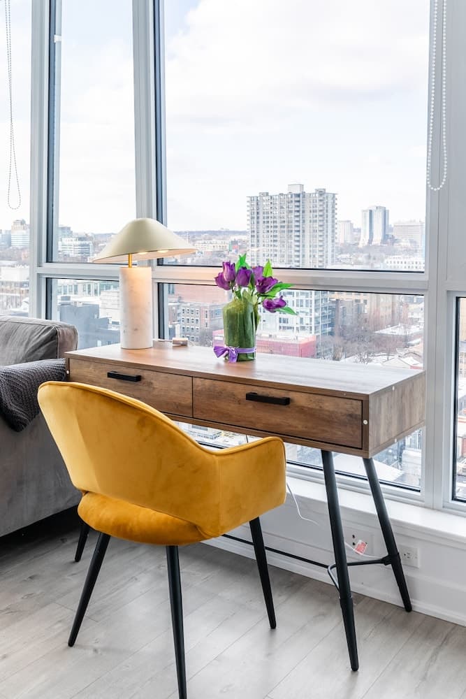Stallion Suites - Entertainment District