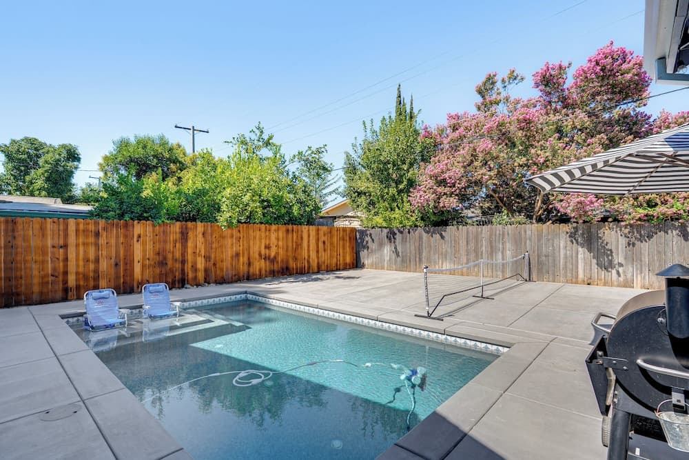 2 Mi to Dtwn: Home w/ Private Pool in Sacramento