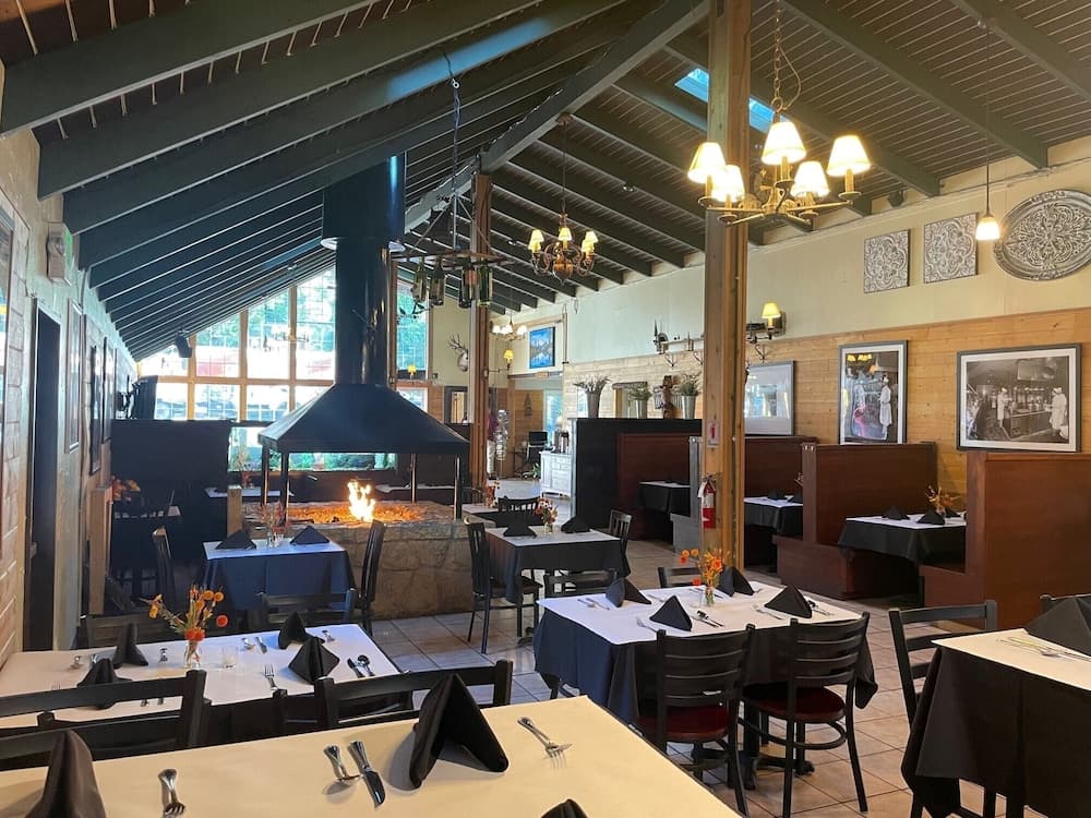Shasta Inn