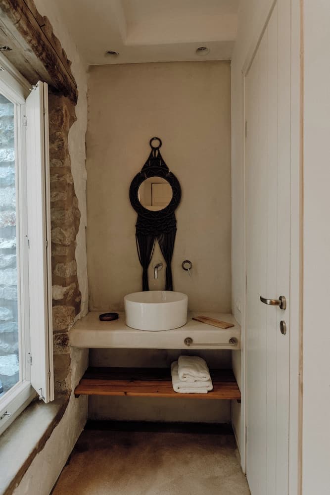 Mythic Paros