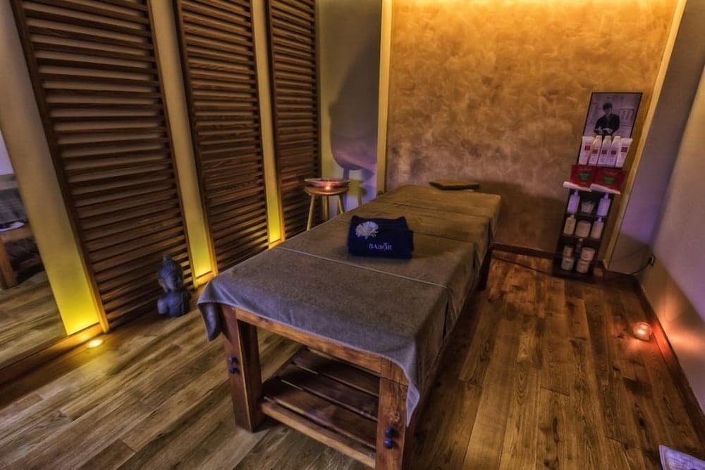 Hotel Roman By Dumbrava Business Resort