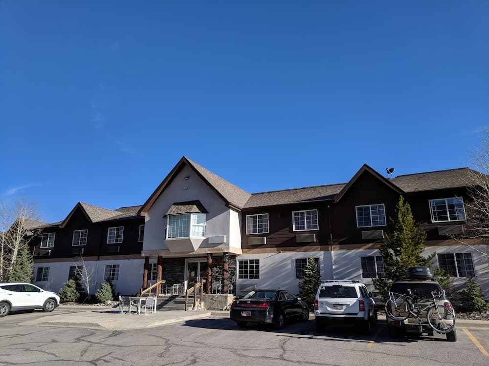 3 Peaks Lodge