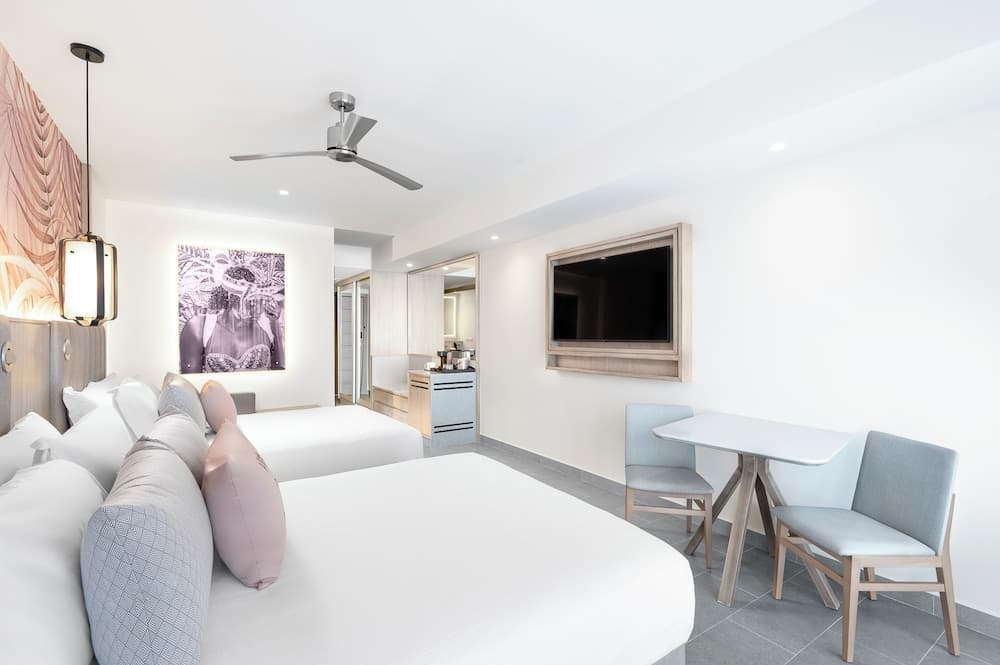 Royalton CHIC Antigua, An Autograph Collection All-Inclusive Resort – Adults Only