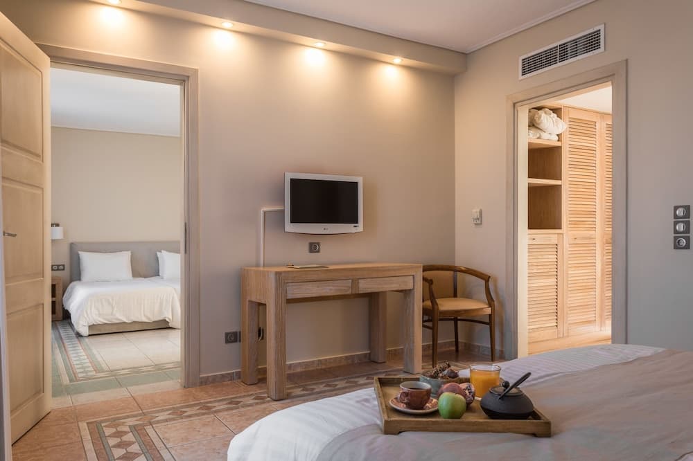 Porto Naxos Hotel