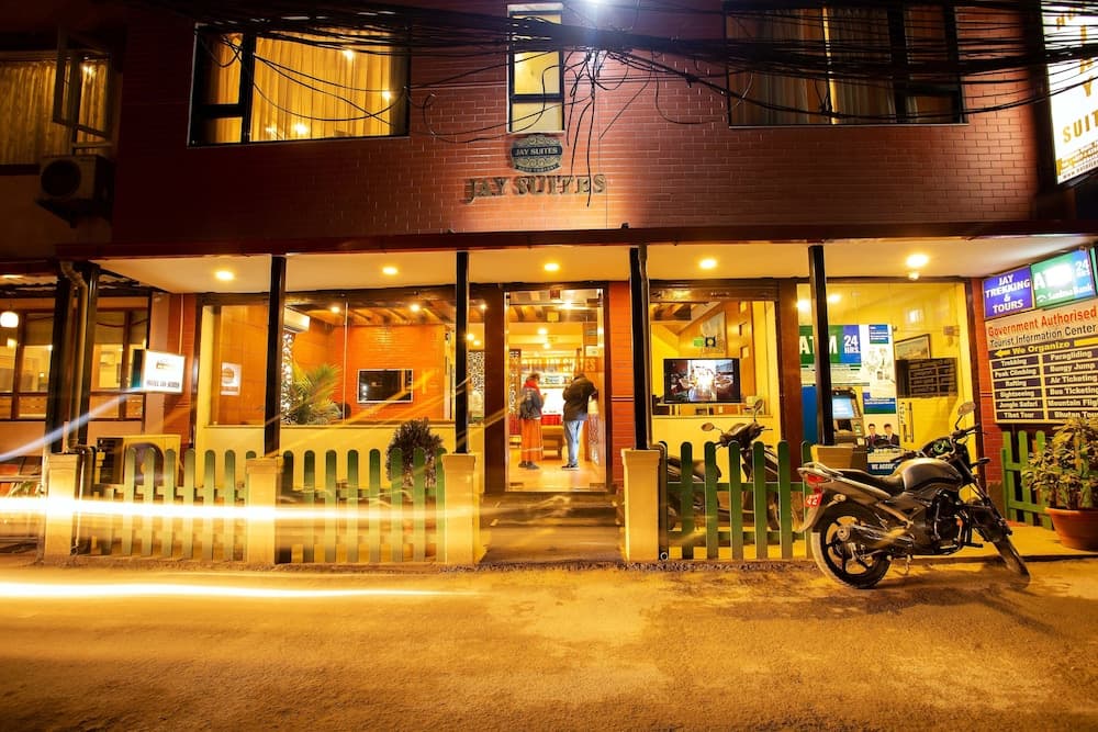 Hotel Jay Suites
