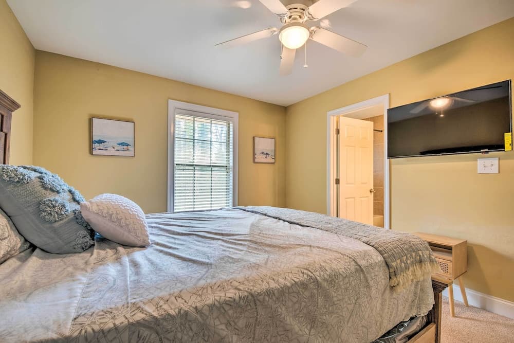 Smyrna Vacation Rental ~ 2 Mi to The Battery!