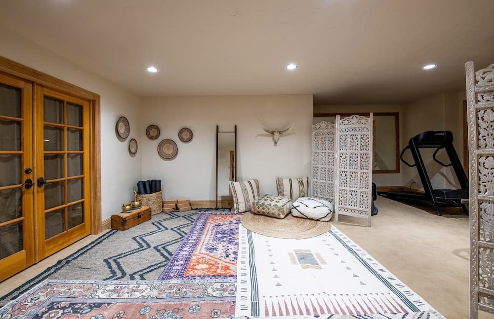 Cherry Ridge by Avantstay Incredible Mountain Mansion w/ Game Room, Hot Tub & Views!!