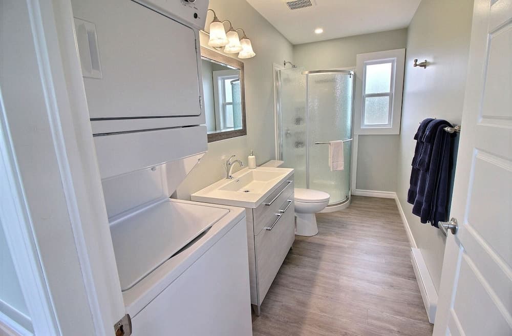 Cavendish Bosom Buddies Cottage Resort