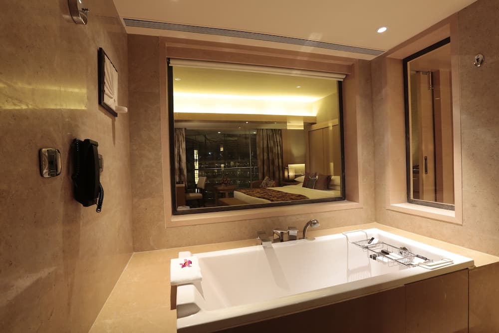 Sahara Star