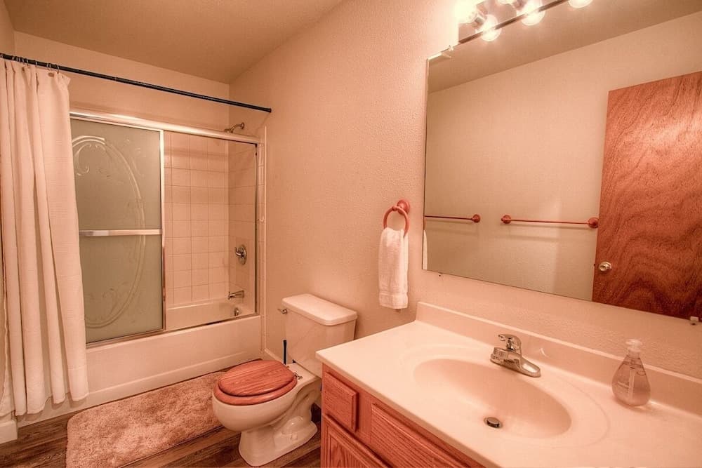 Nvh0823 - Sadies Hustle 3 Bedroom Home