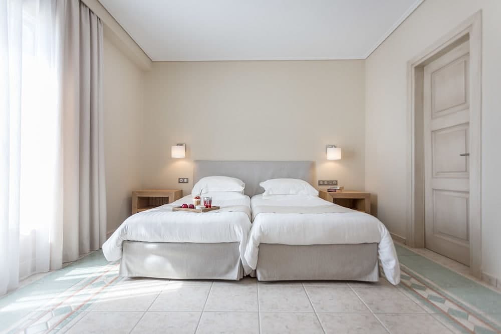 Porto Naxos Hotel