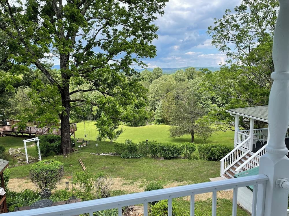 The Sautee Inn Bed & Breakfast