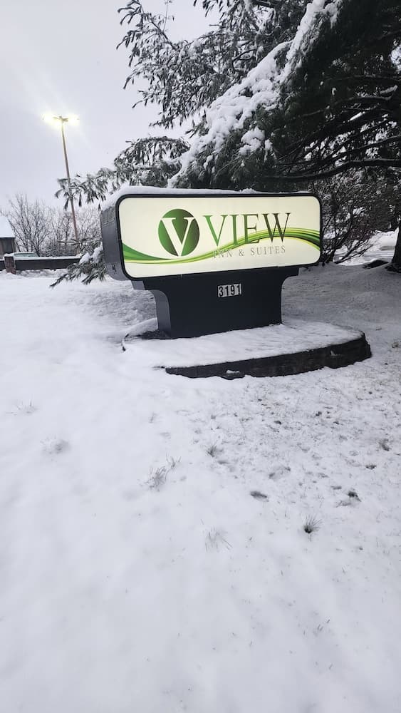 The View Inn & Suites