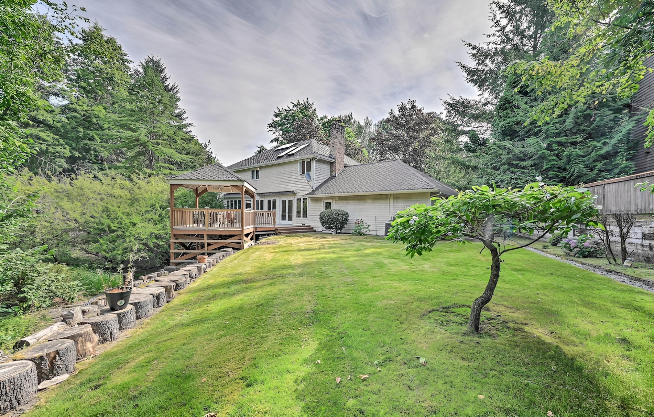 Family-friendly Redmond Home w/ Spacious Deck