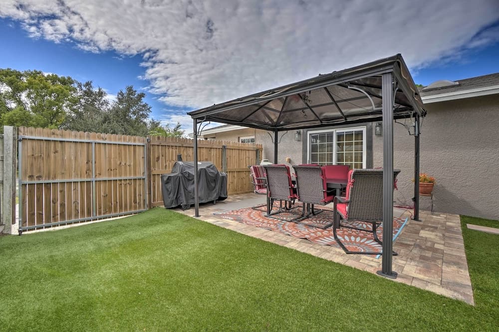 Beachy Palm Harbor Escape: Swim Spa Pool & Gazebo