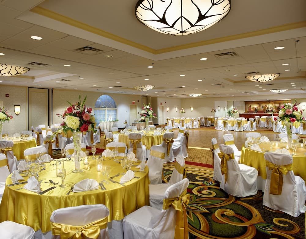 Clinton Inn Hotel & Event Center