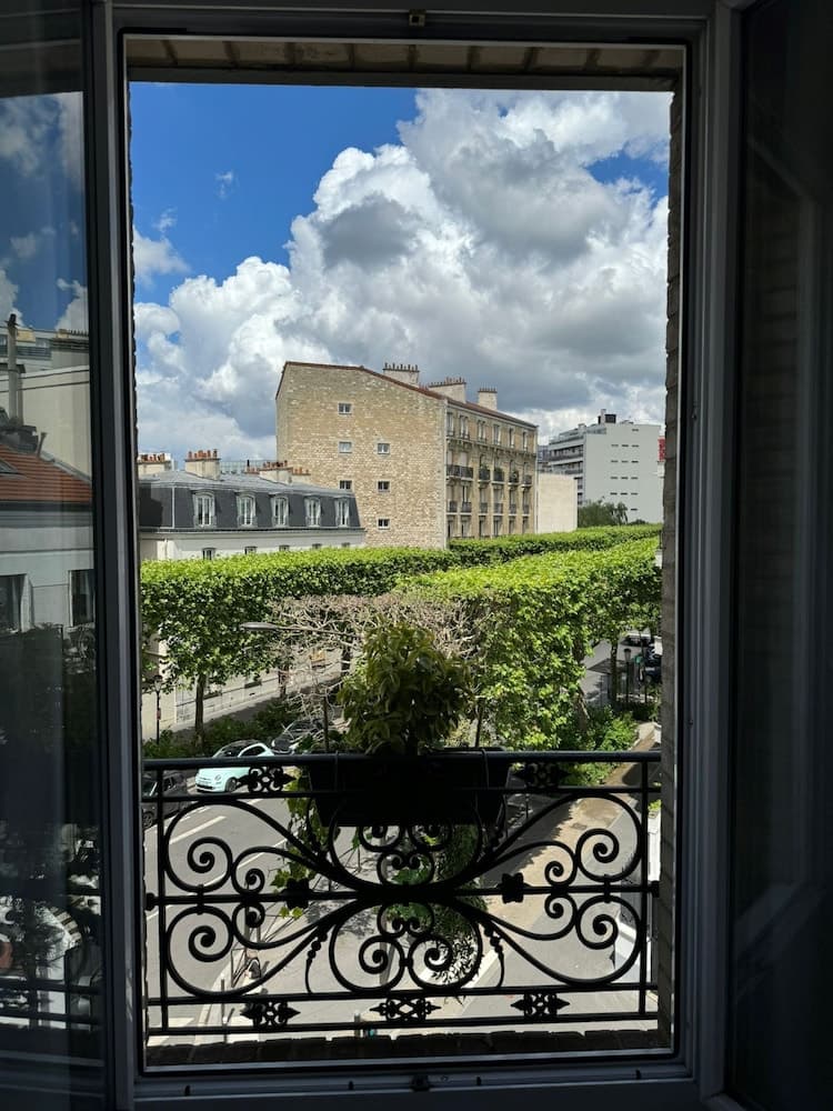 Hotel Olympic Paris Boulogne by Patrick Hayat