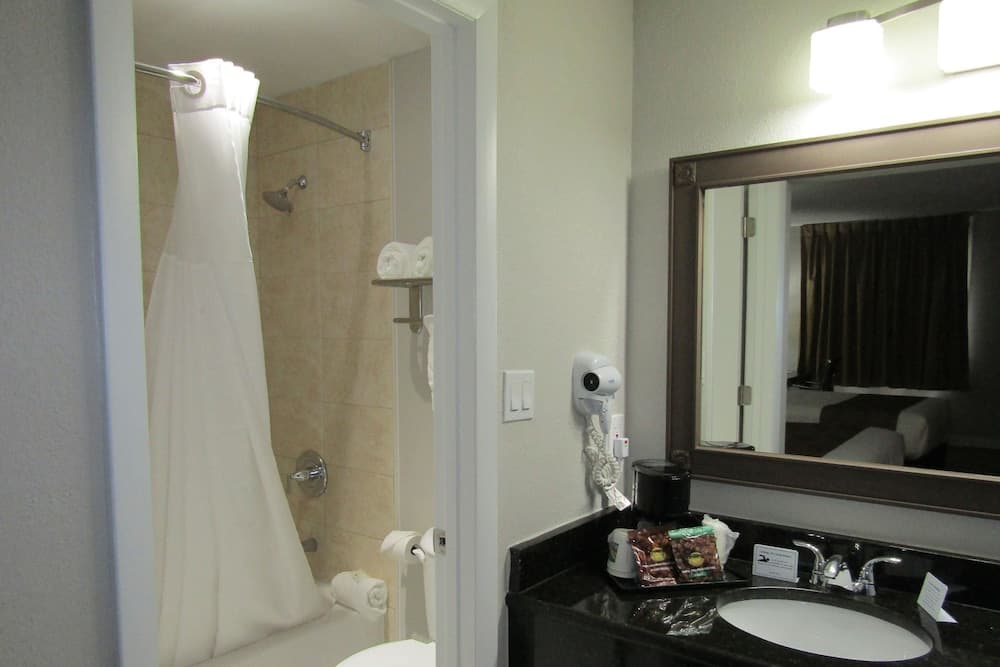 Quality Inn & Suites Kissimmee by The Lake