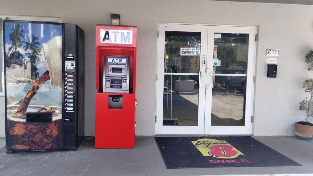 Super 8 by Wyndham Dania/Fort Lauderdale Arpt