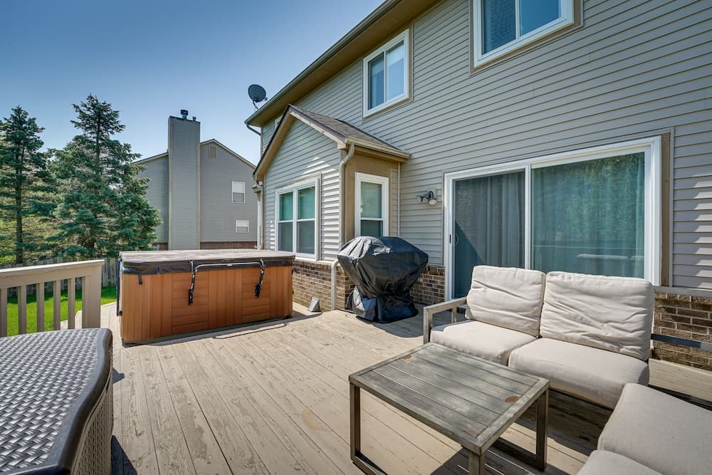 Pet-friendly Vacation Rental in Wixom w/ Hot Tub!