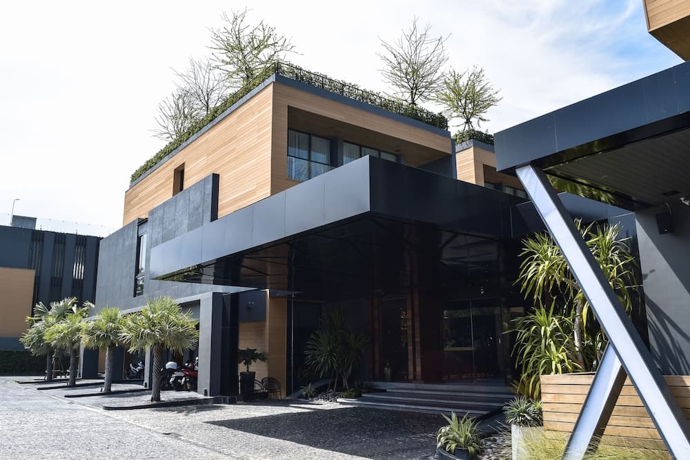 Glam Habitat Hotel