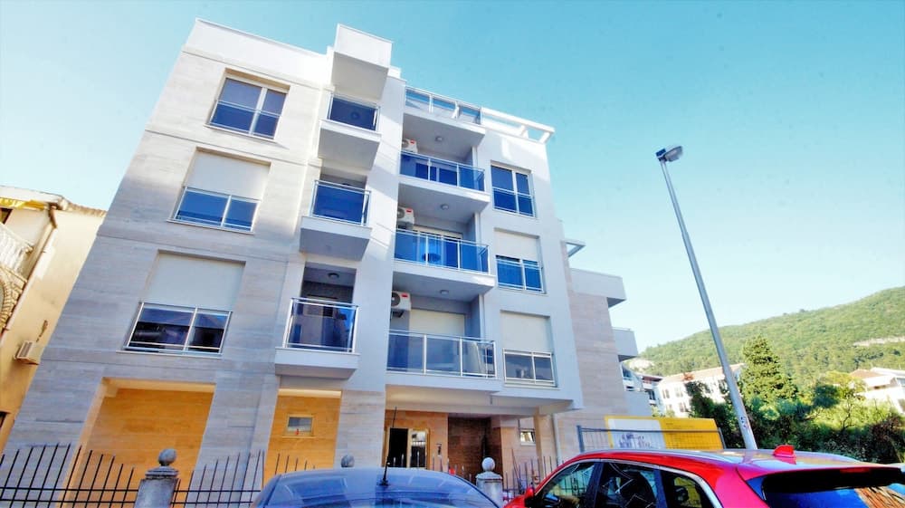 Kala Rooms & Suites