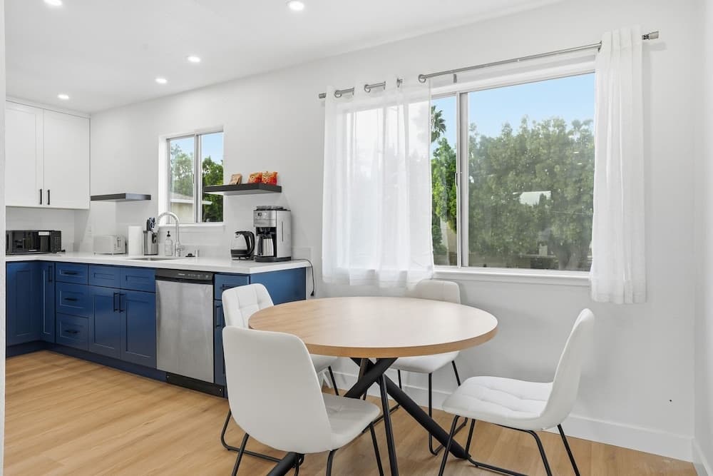 Modern 2br Unit W/ Covered Parking In Santa Clara 2 Bedroom Apts