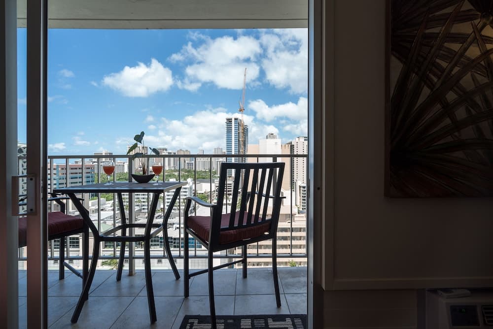 Waikiki Place - the Place to be in Waikiki