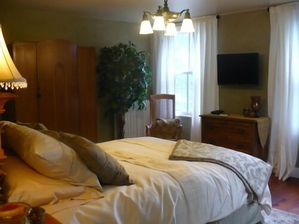 Copper Dreams Bed and Breakfast