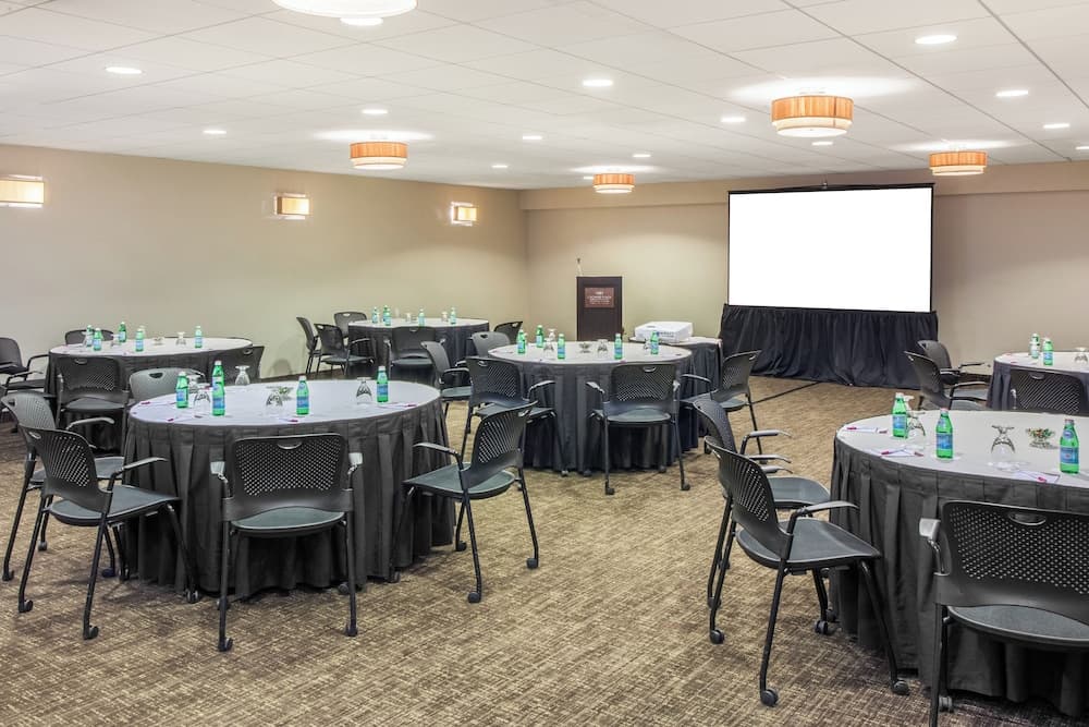 Crowne Plaza Chicago Ohare Hotel & Conf Ctr by IHG