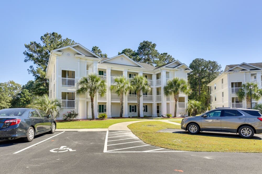 Community Perks & Golf Course Views: Longs Condo