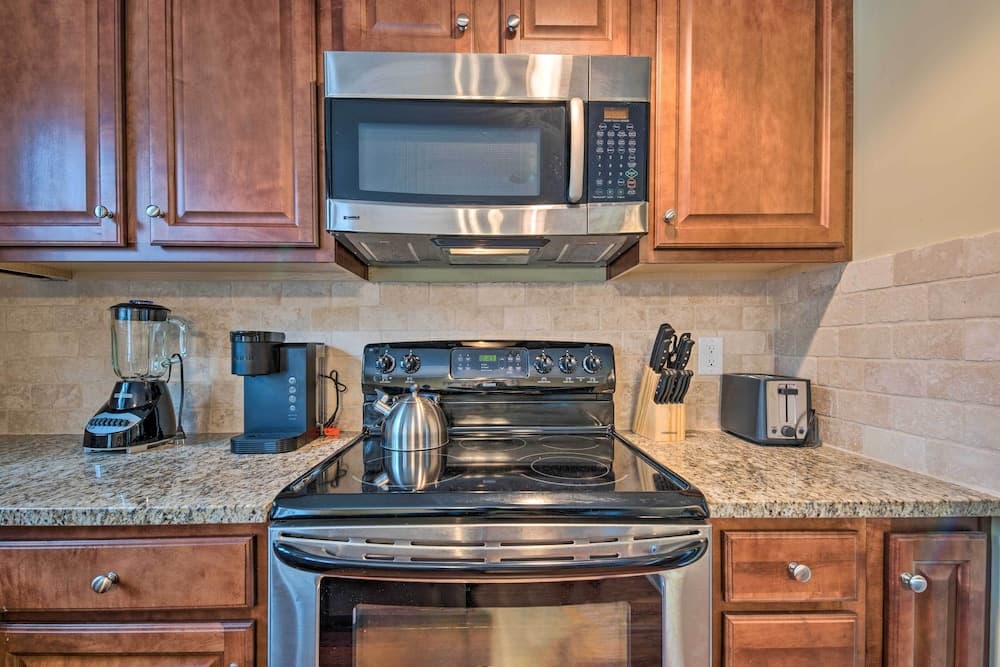 Smyrna Vacation Rental ~ 2 Mi to The Battery!