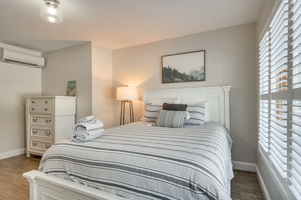 Ski-in/ski-out Cranmore Mountain Resort Condo!