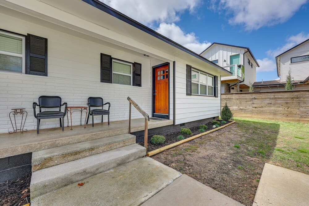 Cozy Duplex, Walk to Bentonville City Square!