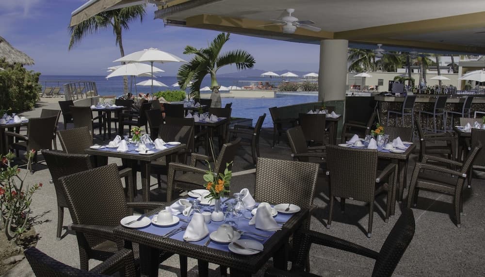 Sunset Plaza Beach Resort & Spa Pto Vallarta All Inclusive