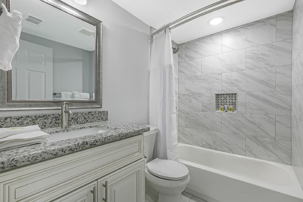 Spacious 5 Bedroom Near Magazine St & Uptown