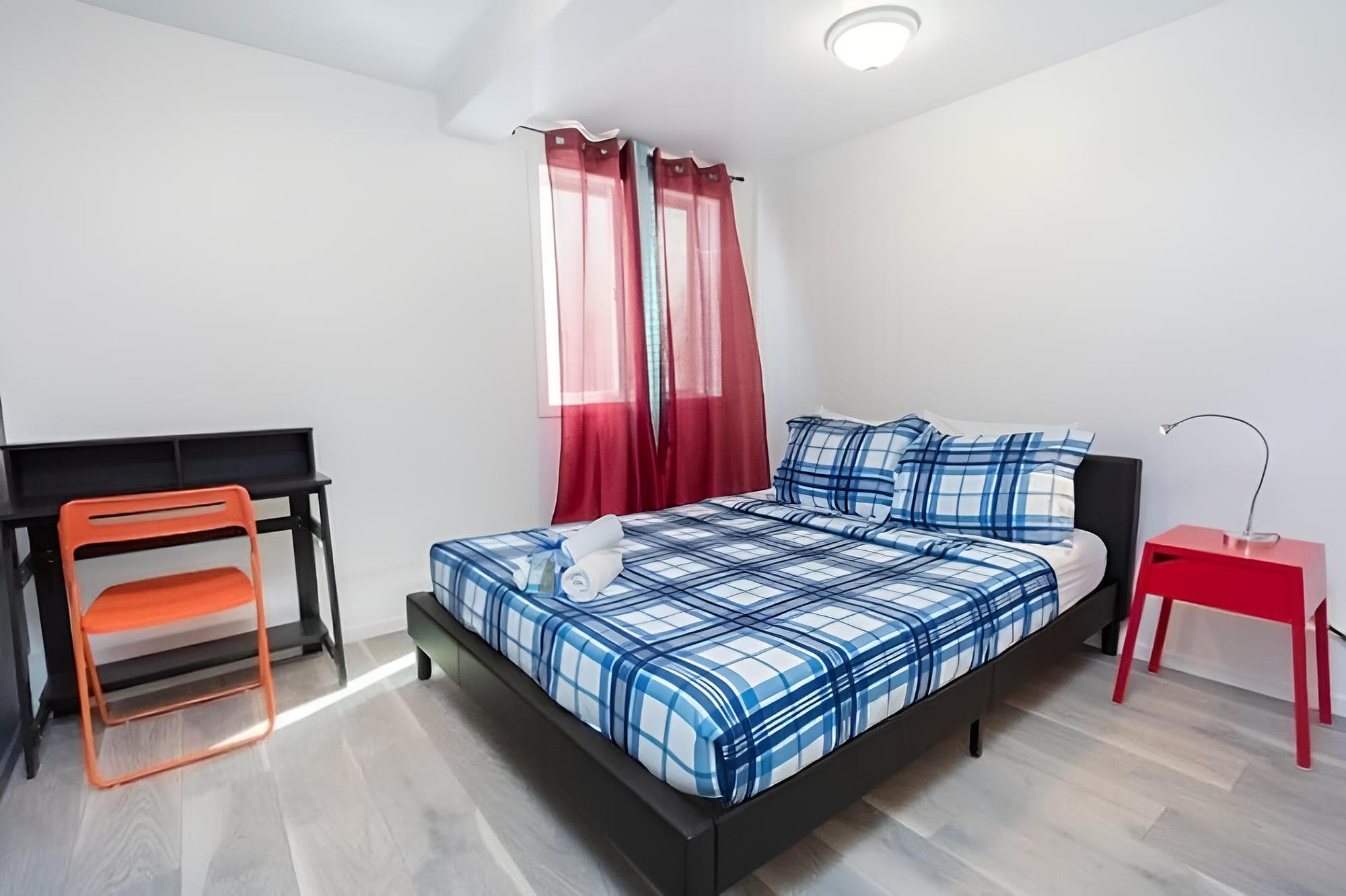 Commercial Homes - Private rooms w Shared bath downtown SFO