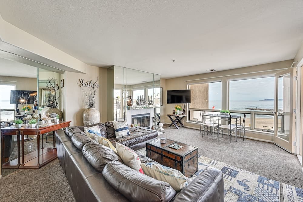 Ocean-view Imperial Beach Condo w/ Community Perks