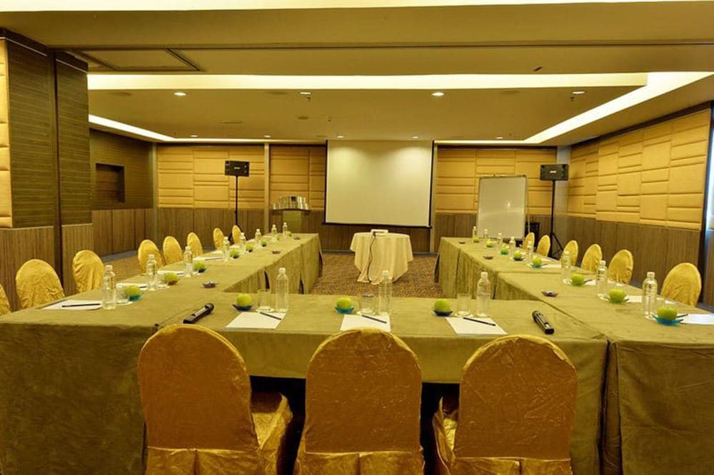 meeting & event spaces