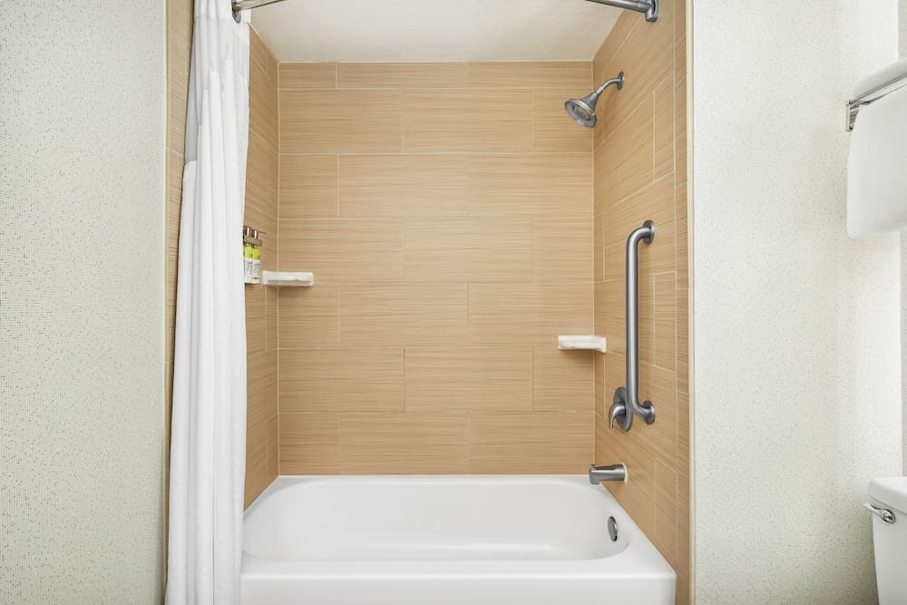 Holiday Inn Express & Suites Jacksonville SE- Med Ctr Area by IHG