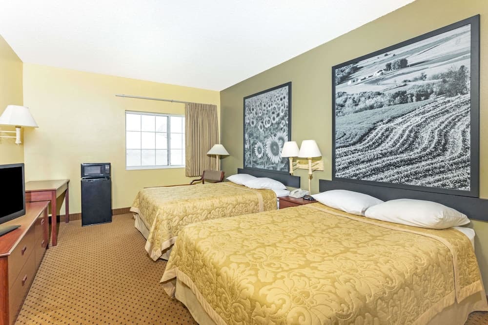 Super 8 by Wyndham Osage