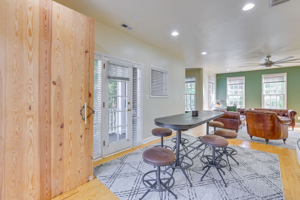 Greensboro Townhome w/ Deck - Walk to Downtown