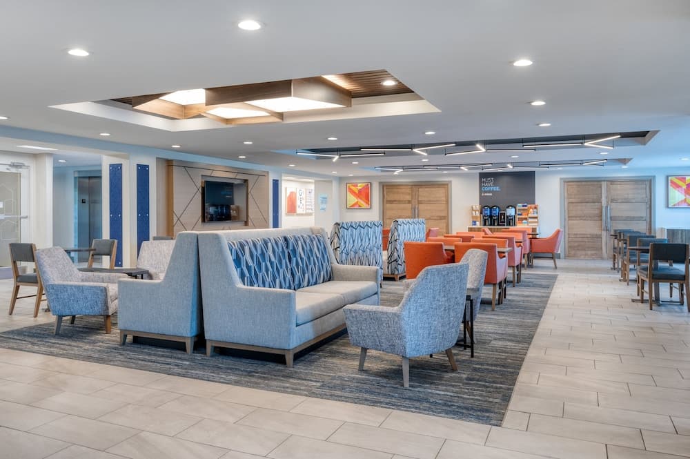 Holiday Inn Express Hotel & Suites Greenwood by IHG