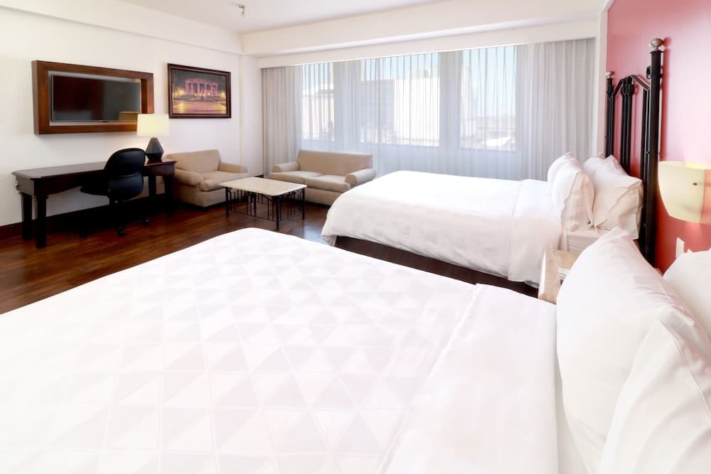 Holiday Inn Hotel & Suites Guadalajara-Centro Historico by IHG