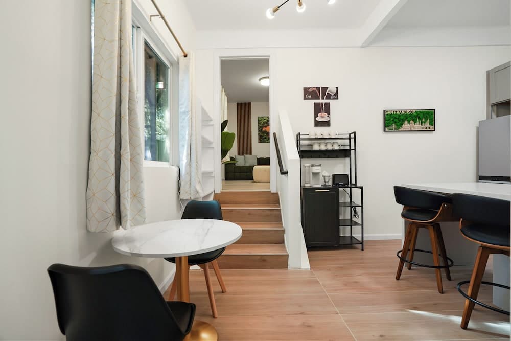 Cozy Private Rooms near SF Transpo