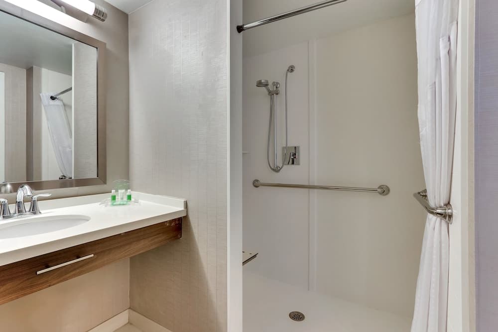 Holiday Inn Franklin - Cool Springs by IHG